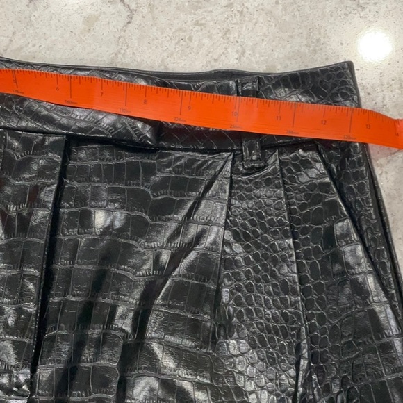 Express croc print leather - Picture 12 of 13